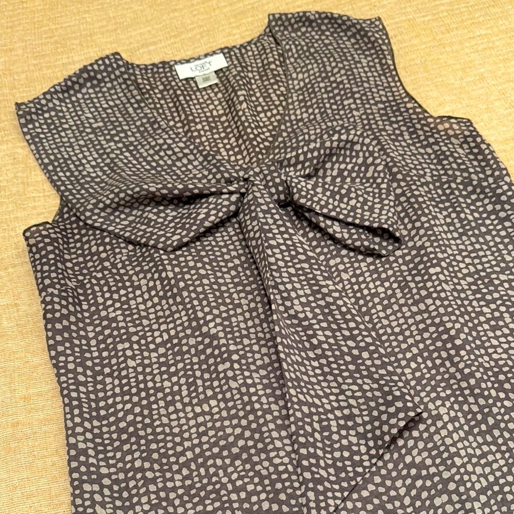 LOFT‎ Gray Tie Front Blouse